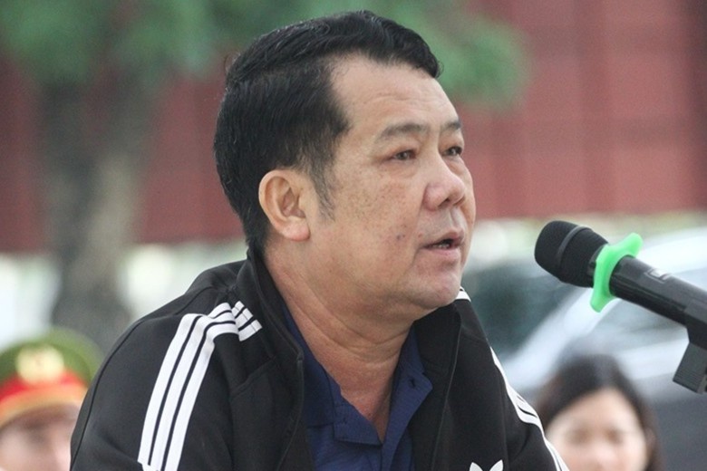 Doa ban nguoi, giam doc linh 18 thang tu hinh anh