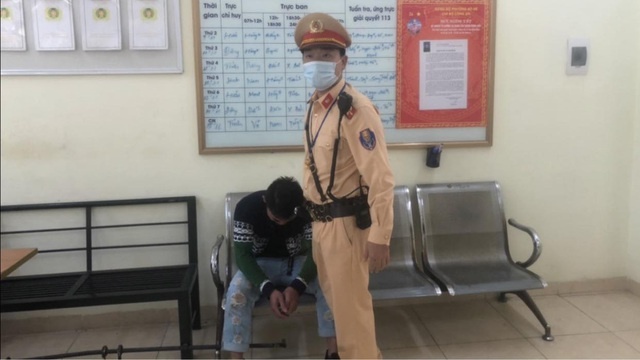 nam thanh nien dinh nhay cau anh 1