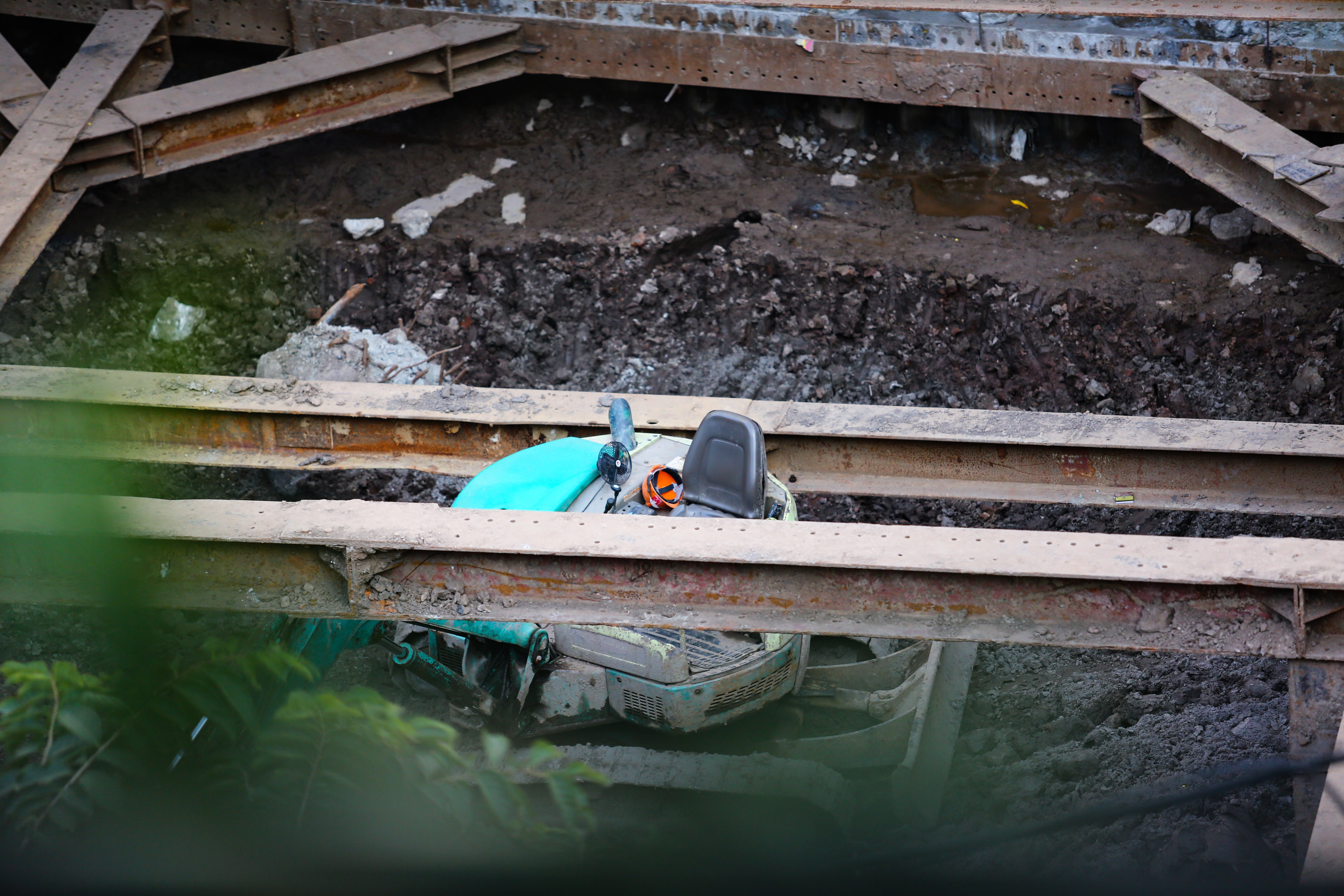 phat hien bom o Ha Noi anh 2