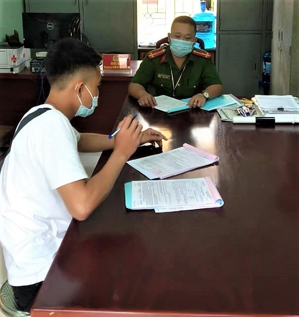 khong deo khau trang lao vao vung dich anh 1