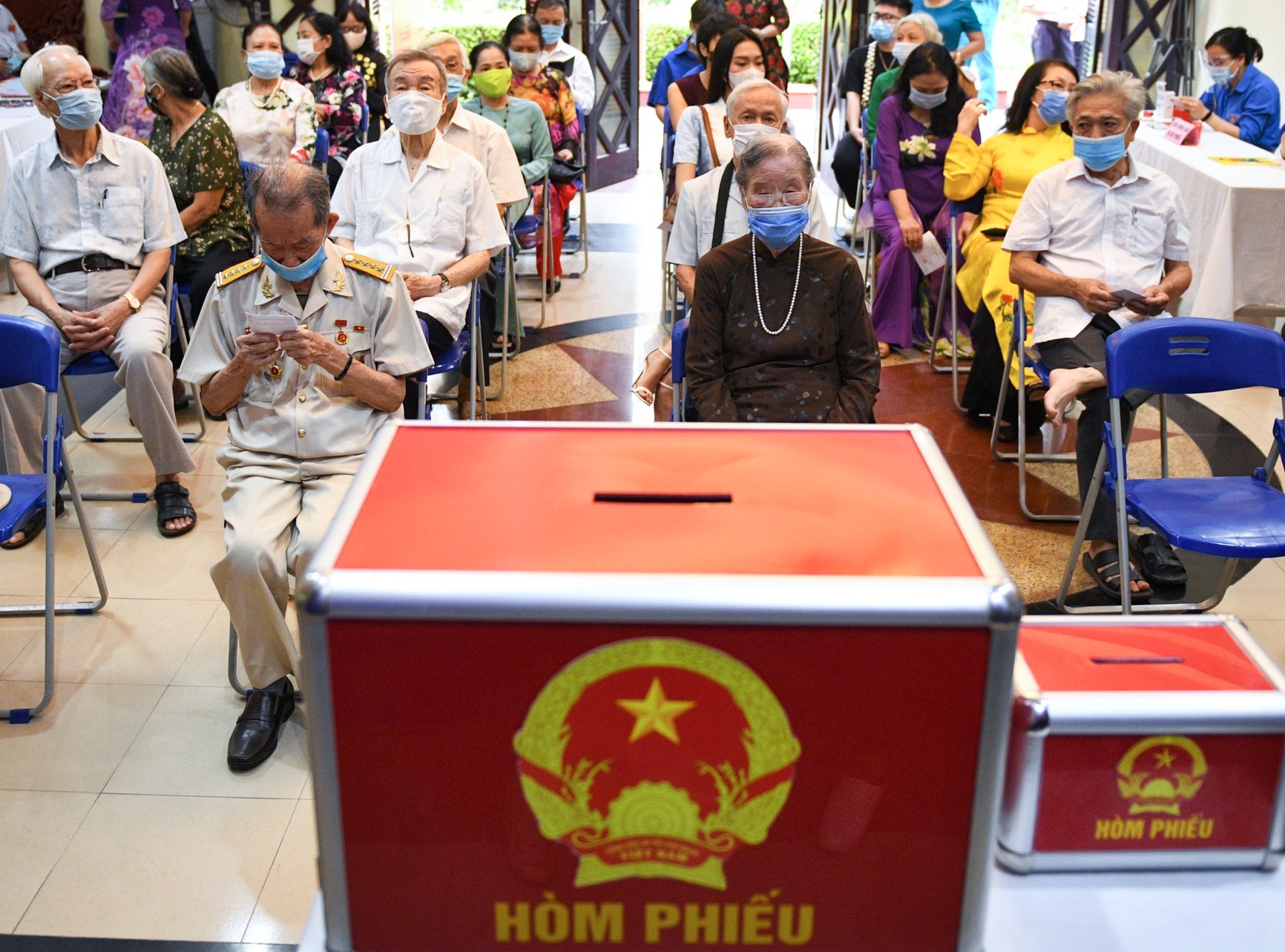 Vi pham quy dinh ve bau cu, chu tich HDND xa bi xu ly the nao? hinh anh