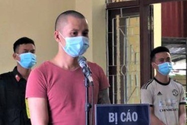 Linh 30 thang tu vi dam can bo chot kiem dich hinh anh