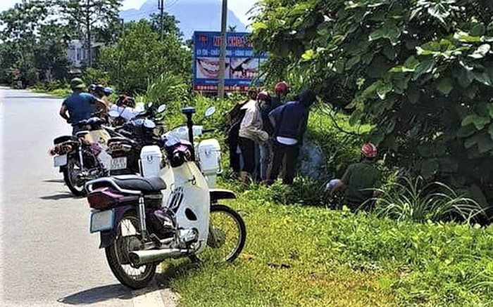 Bo roi be so sinh o cong thoat nuoc hinh anh