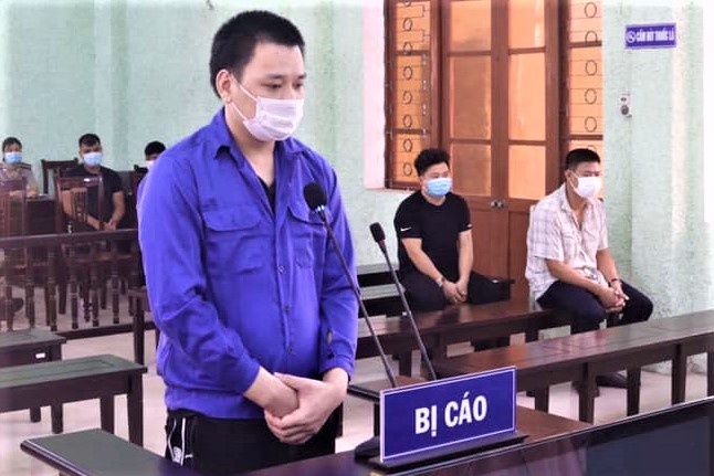 di tu vi ban oto cua cong ty anh 1