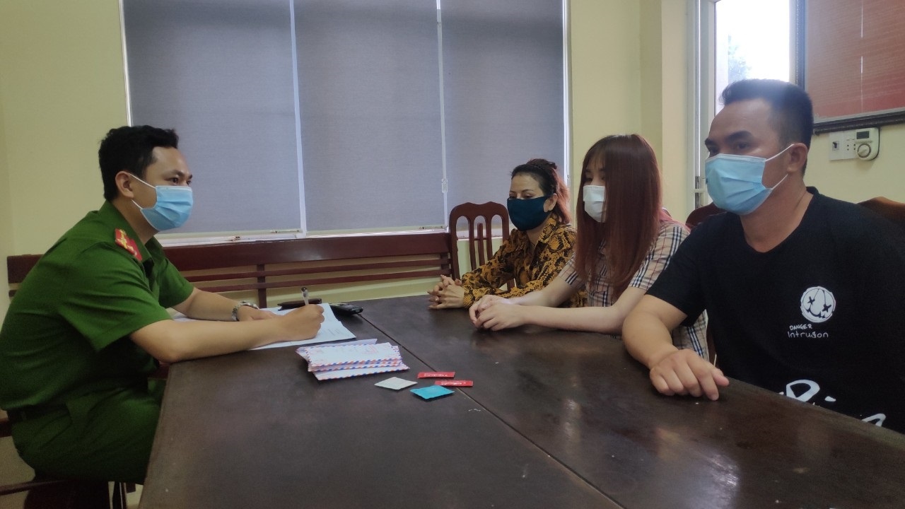 mai dam nup bong ca phe anh 1