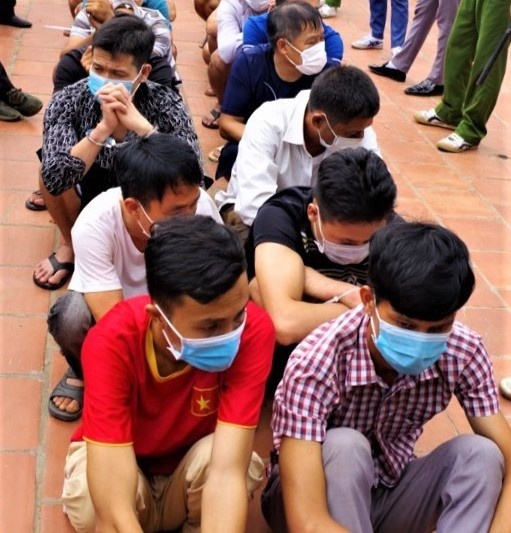 34 nguoi da ga giua mua dich anh 1