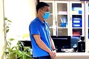 Can bo cua khau lam gia giay to, thu loi bat chinh hon 400 trieu hinh anh