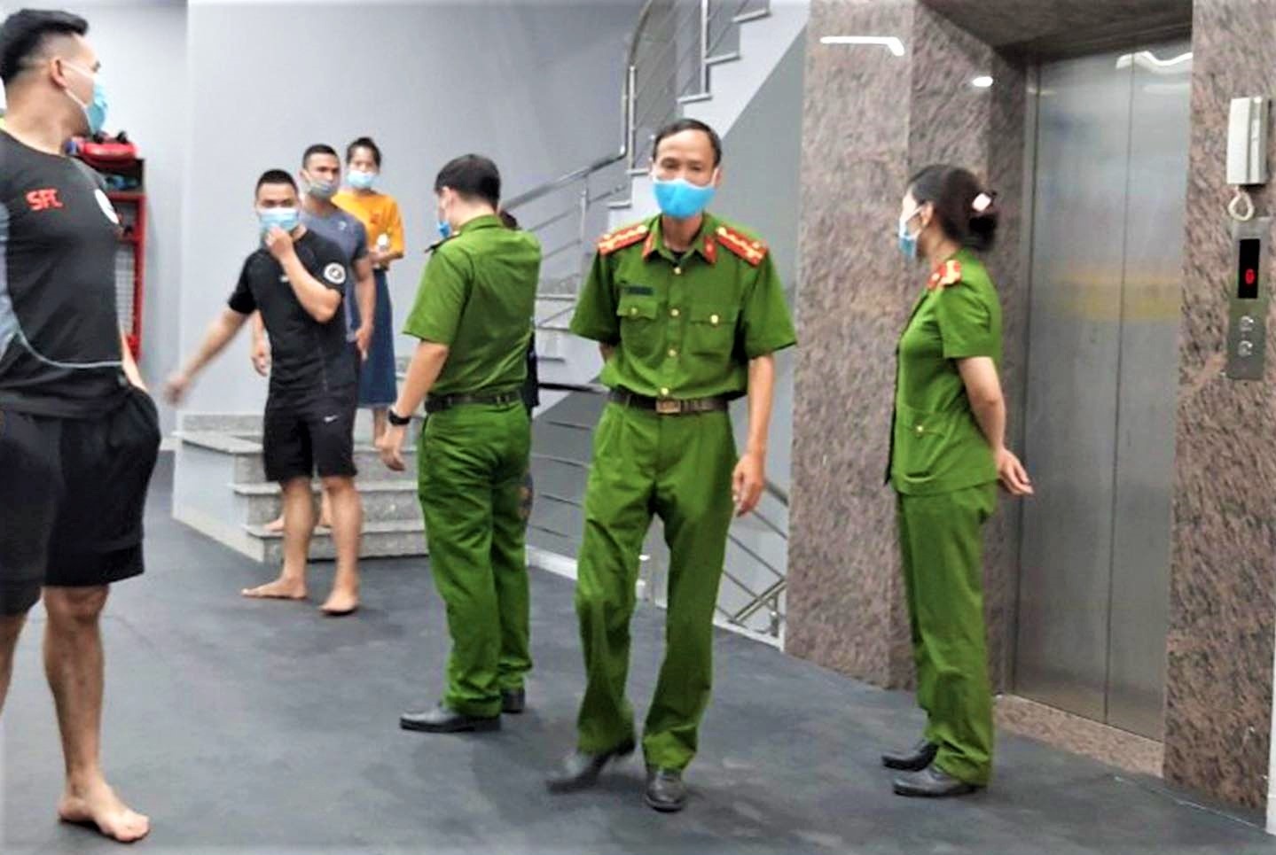 xu phat chu phong gym 15 trieu anh 1