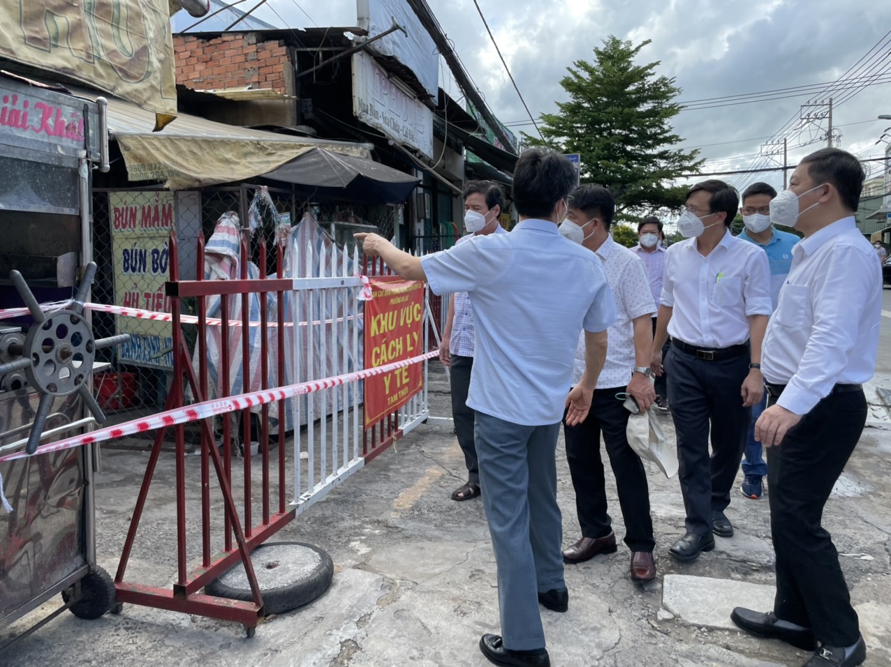 Keu goi he thong y te tu nhan ho tro chong dich anh 2