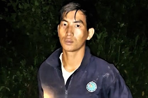 Van chuyen 19 banh heroin trong dem hinh anh