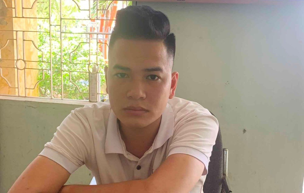 xit hoi cay vao mat nu sinh anh 1