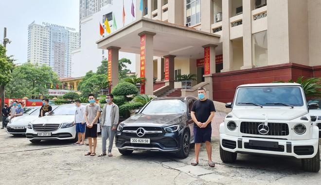 sieu xe trong duong day danh bac nghin ty anh 1