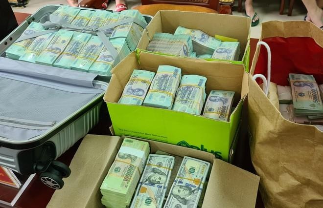 Duong day danh bac hang chuc ty cua cuu sinh vien cong nghe thong tin hinh anh