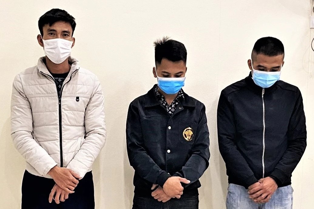 Nhom nguoi moi gioi mai dam gia 2 trieu dong hinh anh