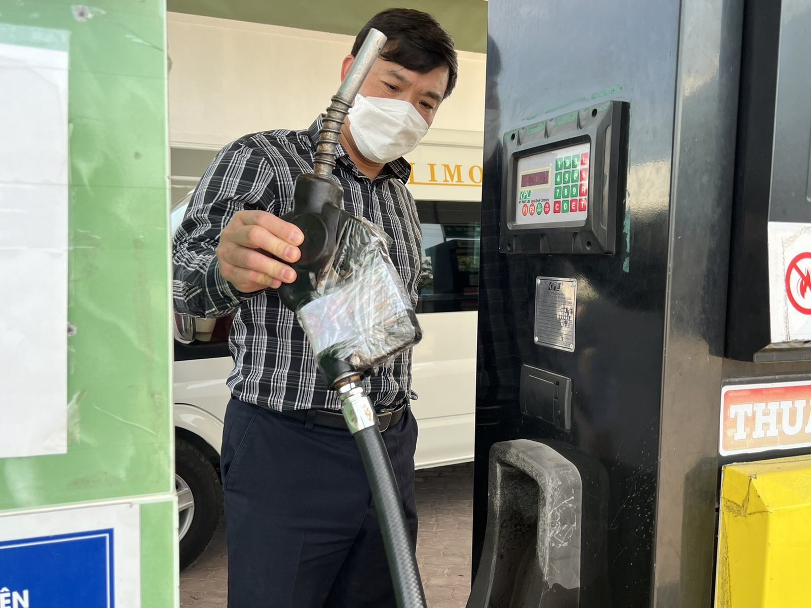 cây xăng ngừng bán hàng ảnh 1 cay xang ngung ban hang anh 1