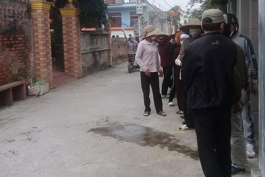 dam nguoi cung thon sau bua an anh 1