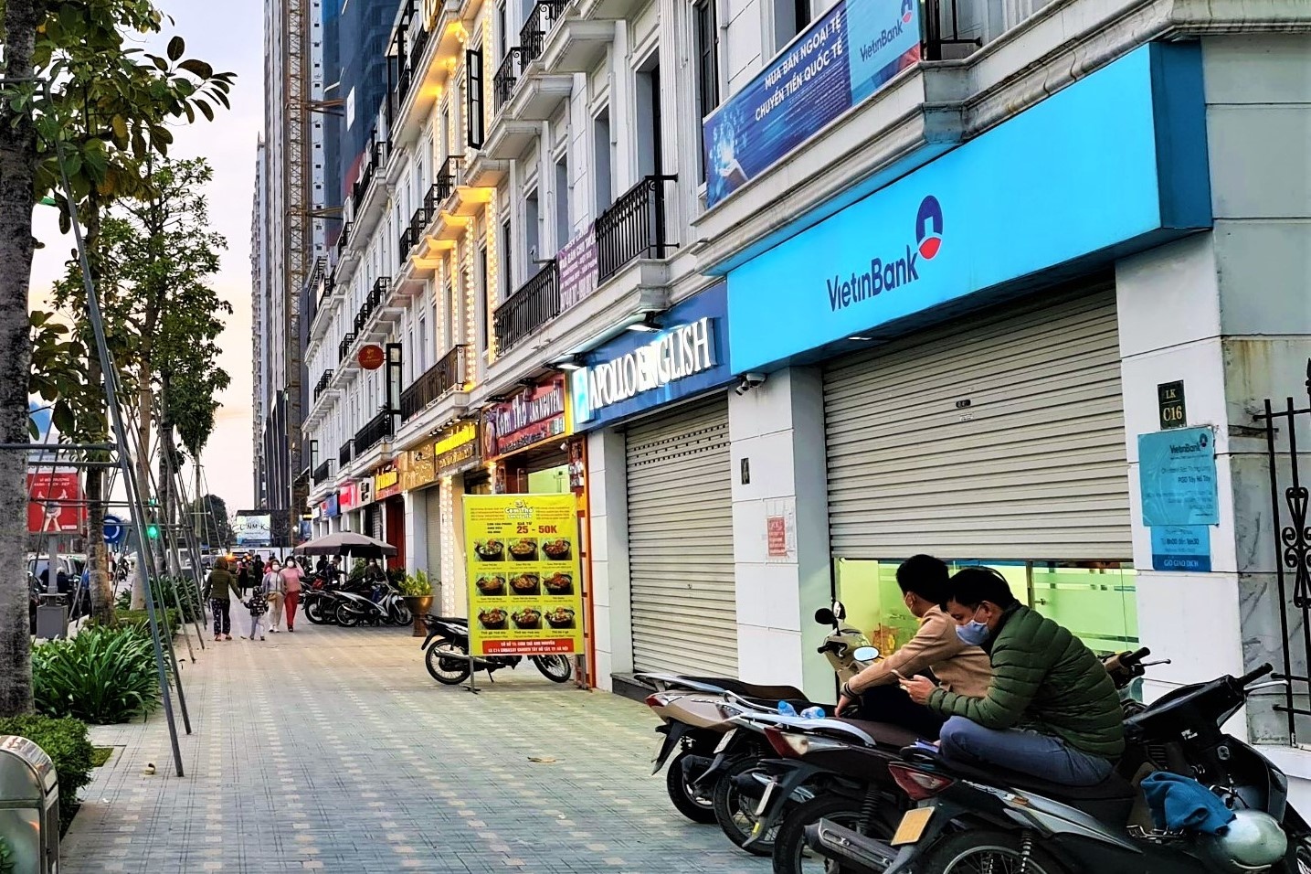 Hai nghi pham cuop ngan hang o Ha Noi bi bat hinh anh