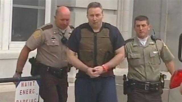 an oan 13 nam cua canh sat anh 1