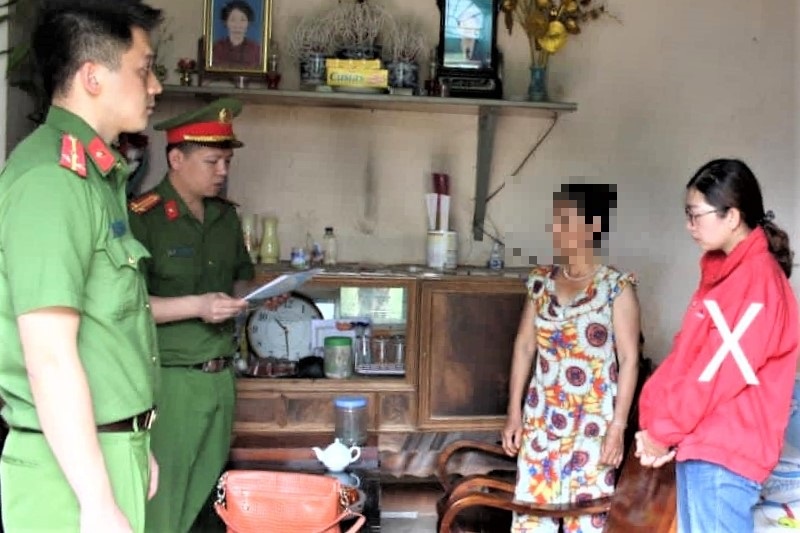 Lop pho mang tien hoc phi cua nhieu hoc vien di dau tu tien ao hinh anh