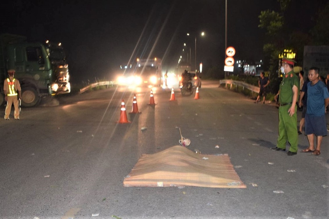 Truy tim lai xe lien quan toi vu tai nan giao thong lam chet nguoi hinh anh