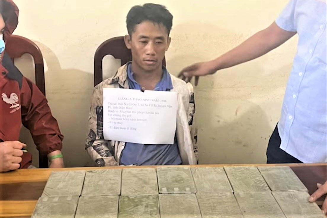 Mang 14 banh heroin di ban kiem loi hinh anh