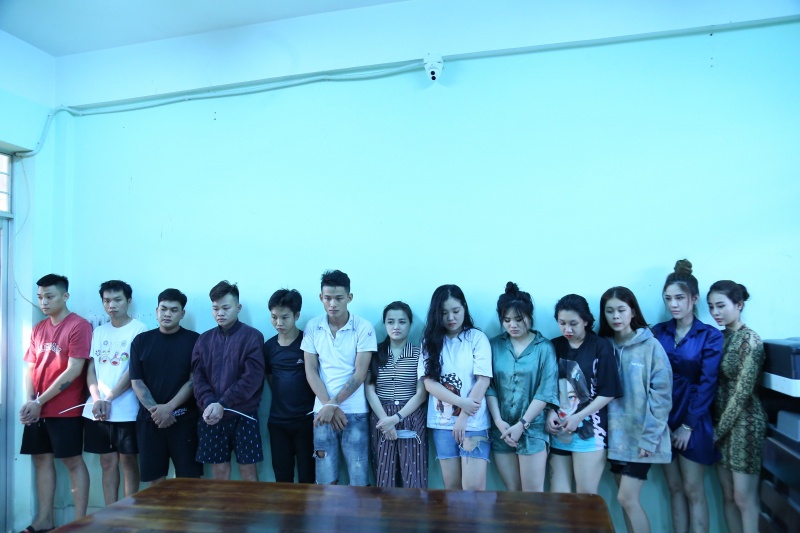 bay lac trong phong cach am anh 1