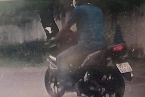 Truy tim ten trom dap kinh oto lay hon mot ty dong hinh anh