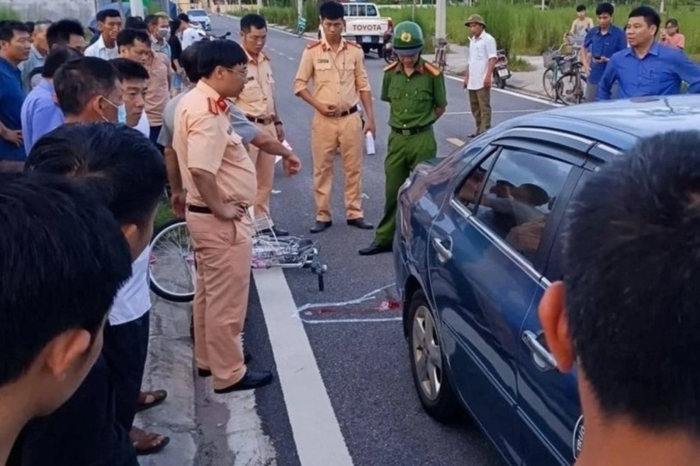 Hoc vien lai xe tong chet nguoi, thay giao co phai chiu trach nhiem? hinh anh