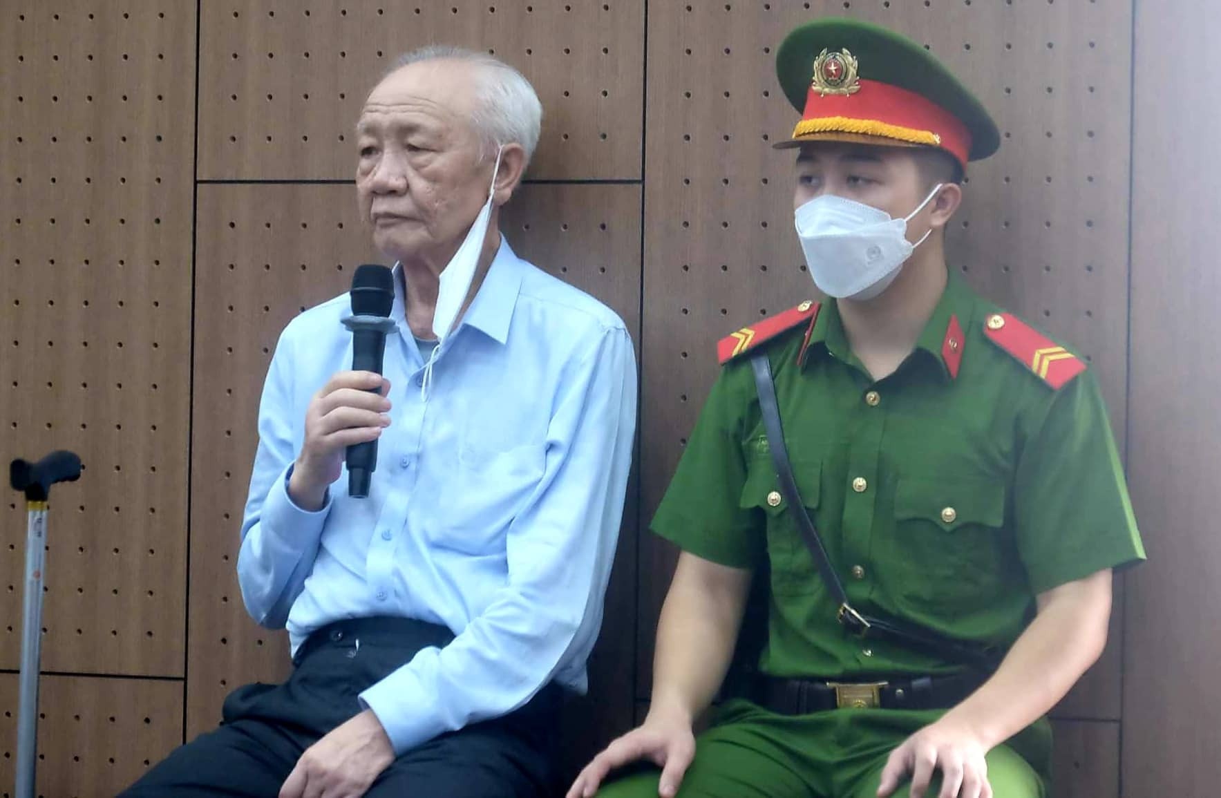 can bo tham nhung anh 2