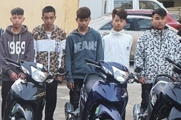 Nhom thanh nien o Thanh Hoa mang hung khi di giai quyet mau thuan hinh anh