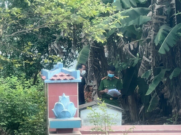 Dieu tra vu nguoi dan ong chet trong nghia trang hinh anh