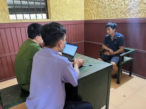 Cuop tien roi tau thoat anh 1