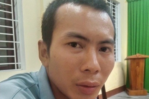 Dam trong thuong ban nhau roi bo tron hinh anh