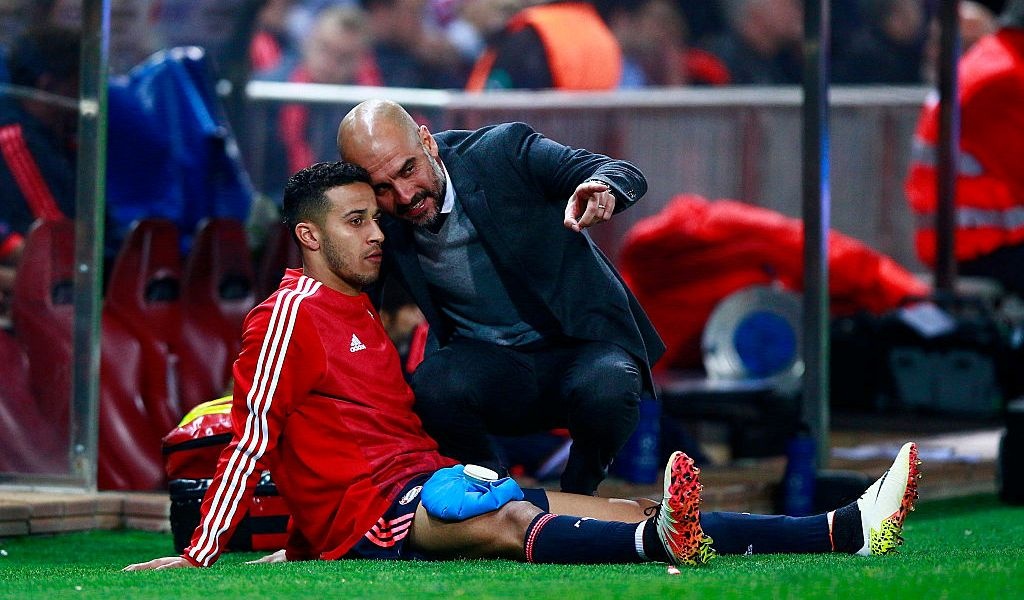 Guardiola muon co Thiago Alcantara anh 1