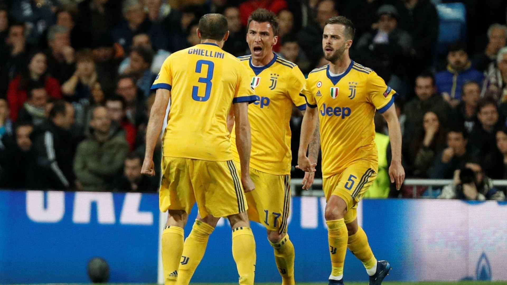 Phot lo Chelsea va Arsenal,  HLV Allegri quyet tam bam tru o Juve anh 2