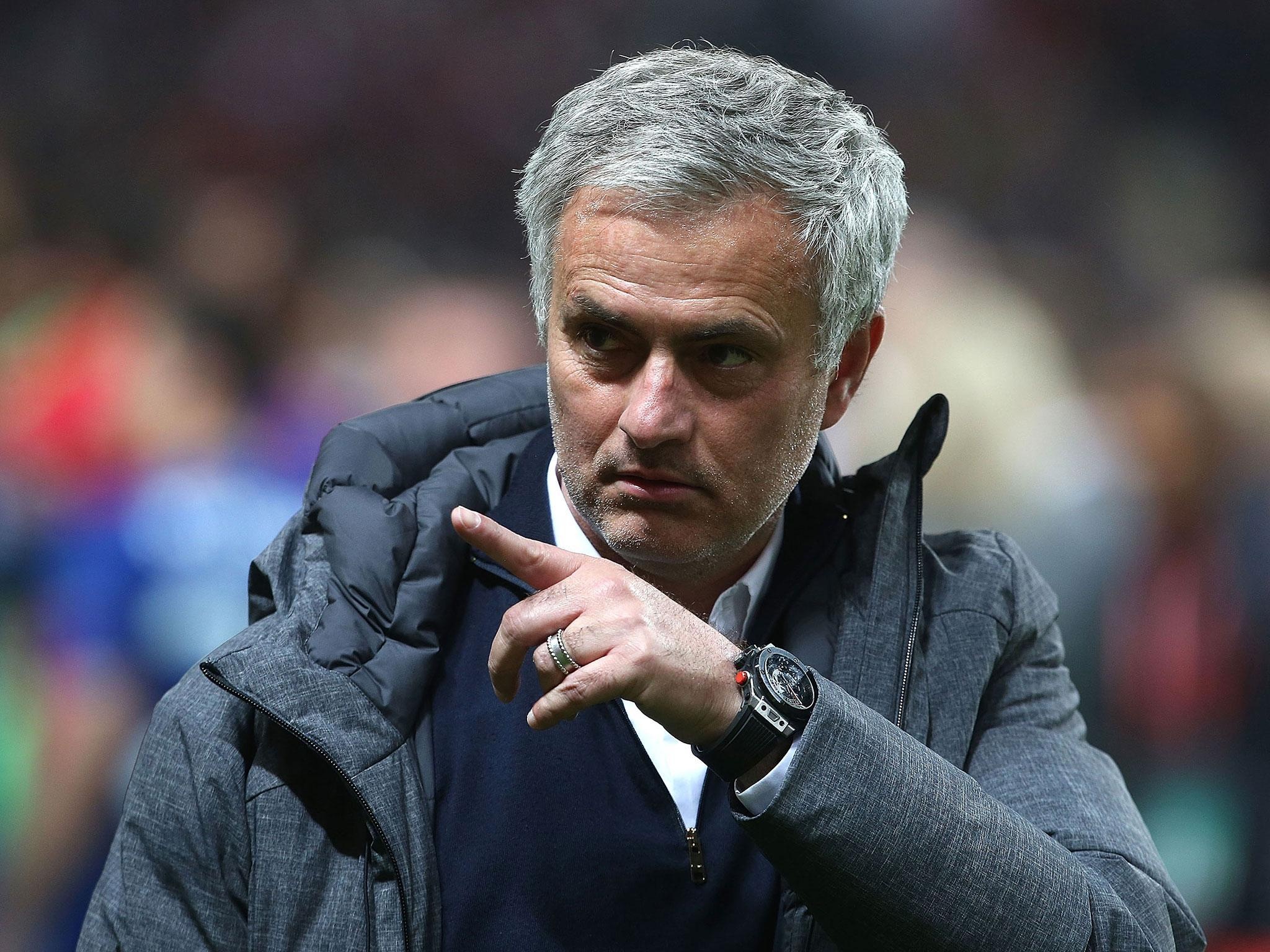 Mourinho va nhung pha ‘da xoay’ kinh dien ve phia cau thu MU anh 3