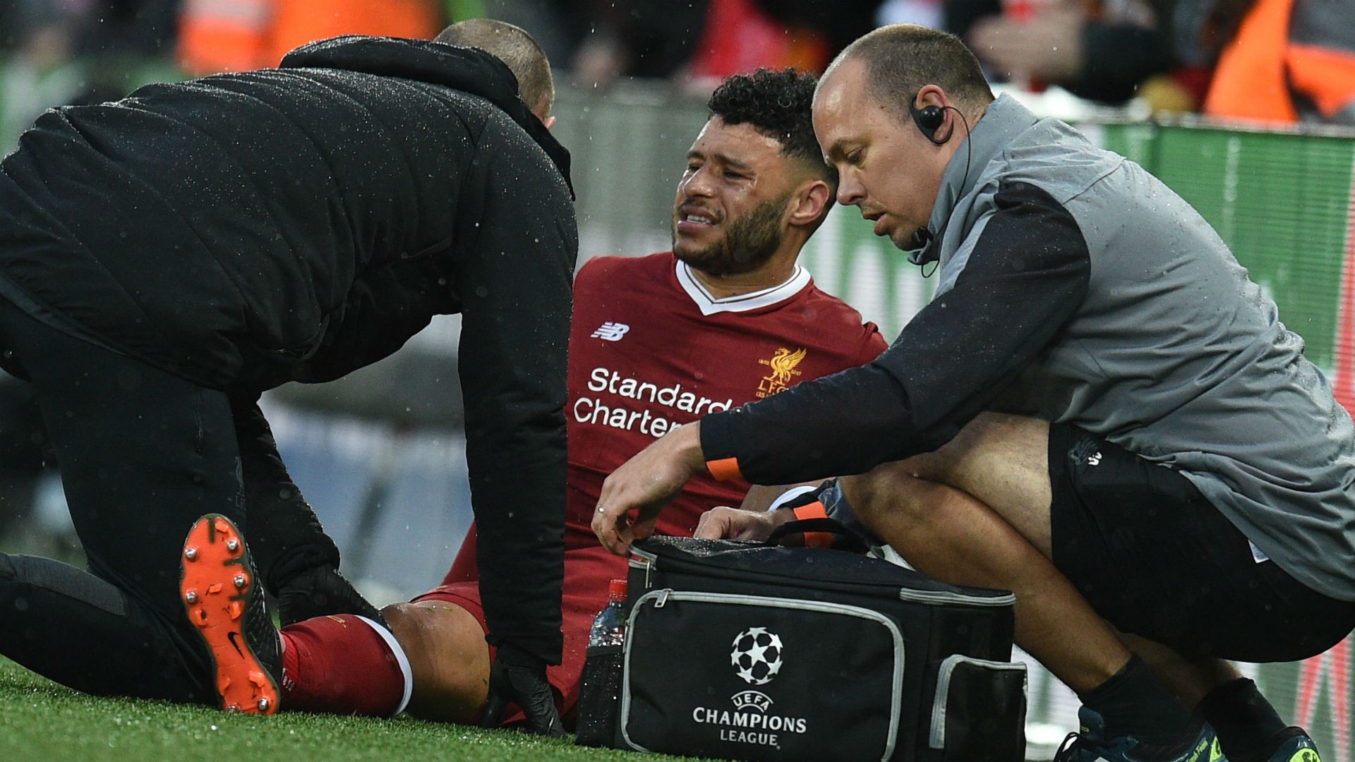 Cham diem Liverpool 5–2 Roma: Diem 10 cho Salah,  Firmino anh 7