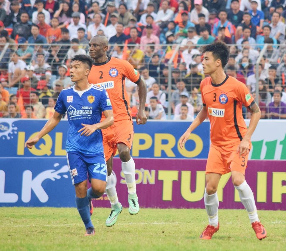 HLV Minh Phuong dau dau vi 'tam khien thung' anh 1