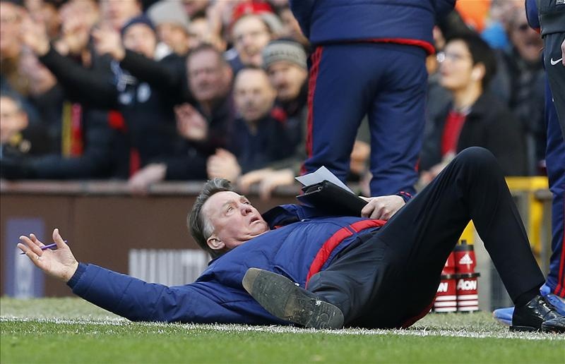 Van Gaal dẫn dắt Arsenal,  tại sao không? ảnh 2 Van Gaal dan dat Arsenal,  tai sao khong? anh 2