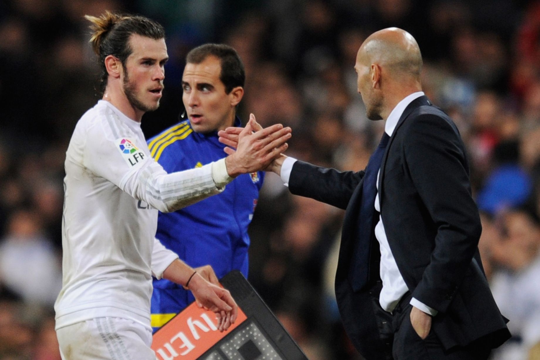 HLV Zidane ‘vua dam, vua xoa’ Gareth Bale hinh anh