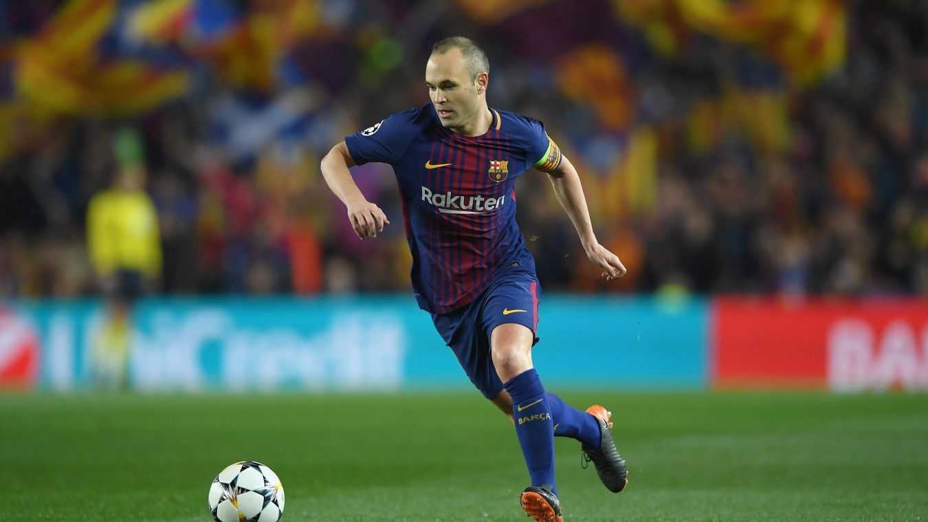 Luong duyen Iniesta - Barca: Nho di choi ... cong vien anh 1