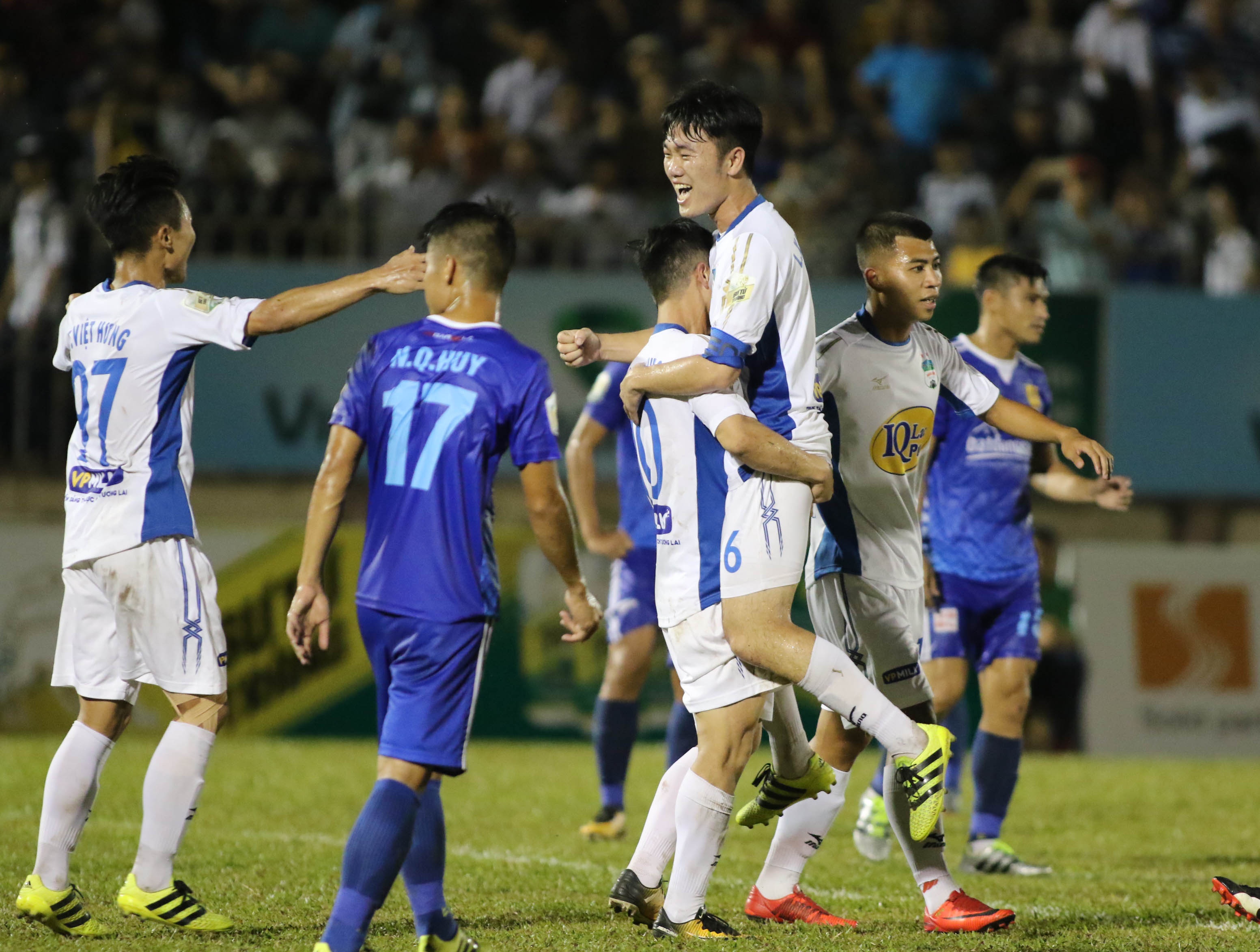 ‘Hai ban thang mang y nghia rat lon voi Cong Phuong’ anh 2