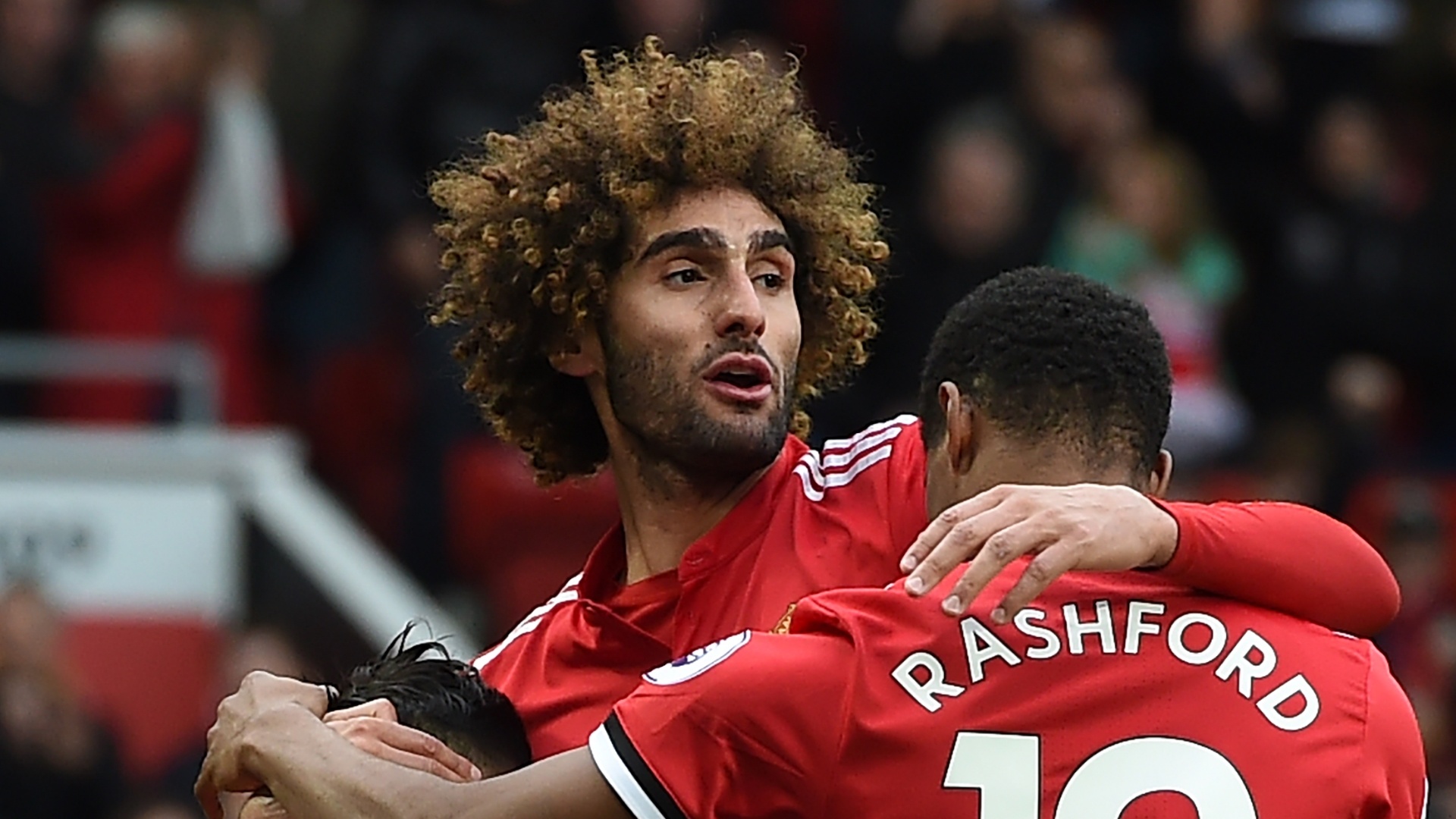 Fellaini toa sang trong su bat luc cua Jose Mourinho hinh anh