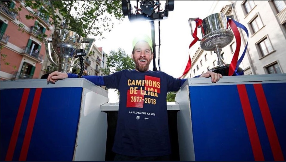 Messi,  Iniesta rang ro trong ngay Barcelona dieu hanh Cup vo dich anh 3