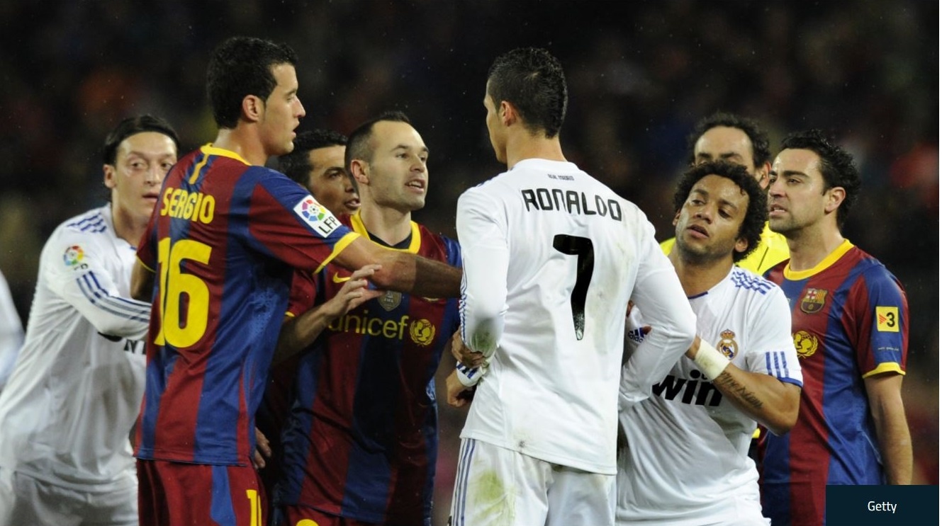 10 khoanh khac tuyet voi nhat cua Iniesta tai sieu kinh dien hinh anh