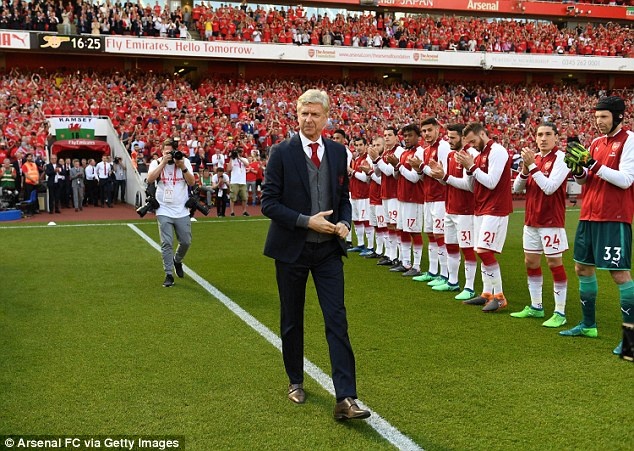 Arsene Wenger chinh thuc chia tay san Emirates anh 3