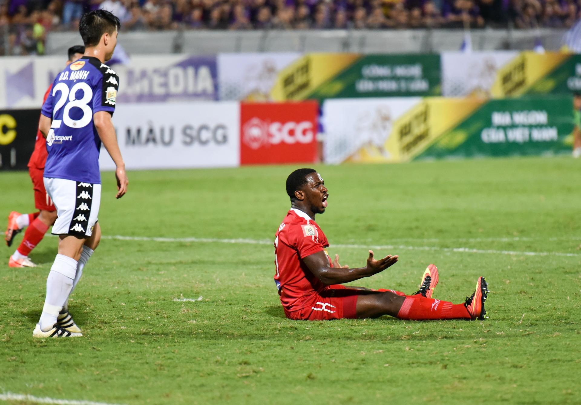 Cau thu HAGL 'roi le' trong ngay chia tay cup quoc gia anh 11