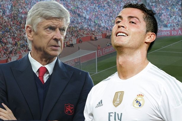 HLV Wenger van dau khi nhac ve Ronaldo hinh anh