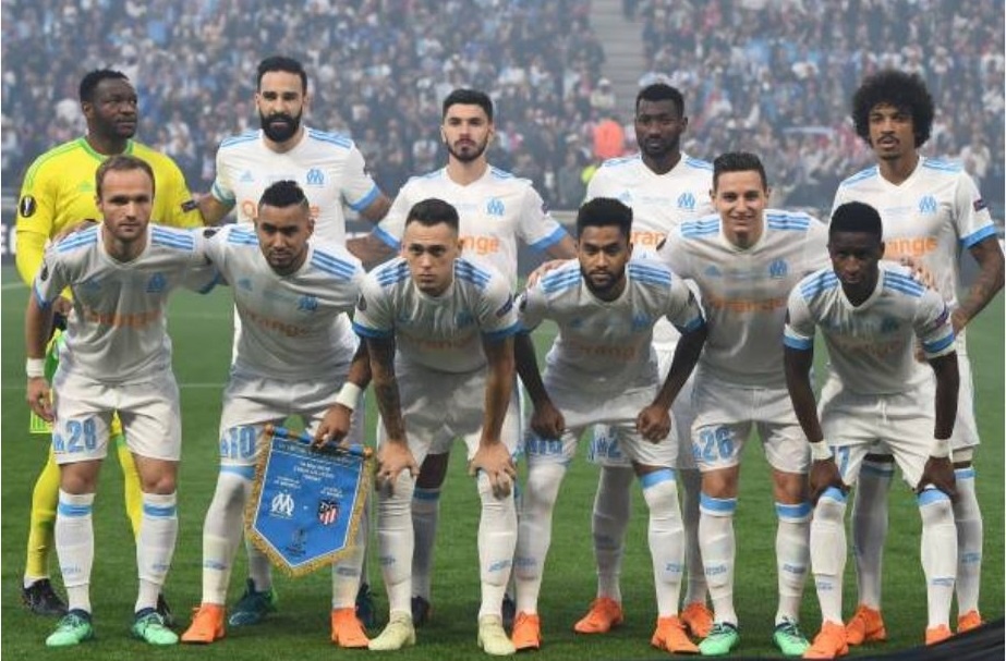 Payet khoc nuc no sau chan thuong,  nguy co lo World Cup 2018 anh 1