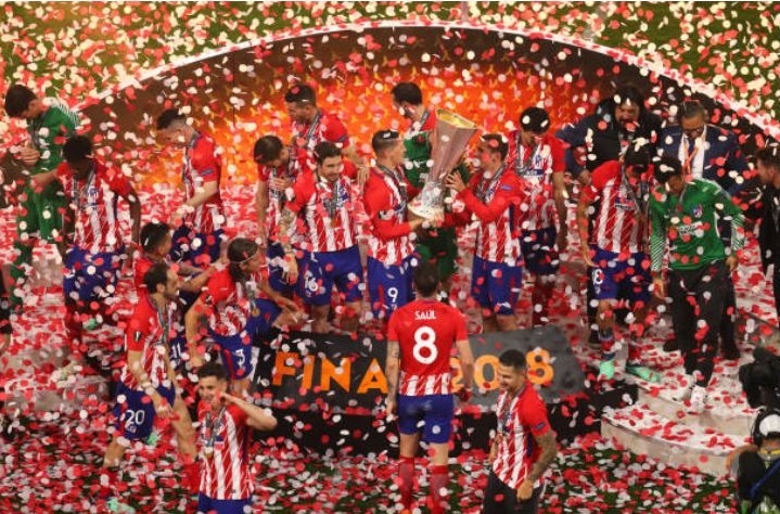 Griezmann lap dai cong,  giup Torres chia tay trong anh 13